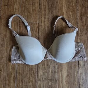 Chantelle Nude Lace T-Shirt Bra Estimated 32D Padded Underwire Luxury Lingerie